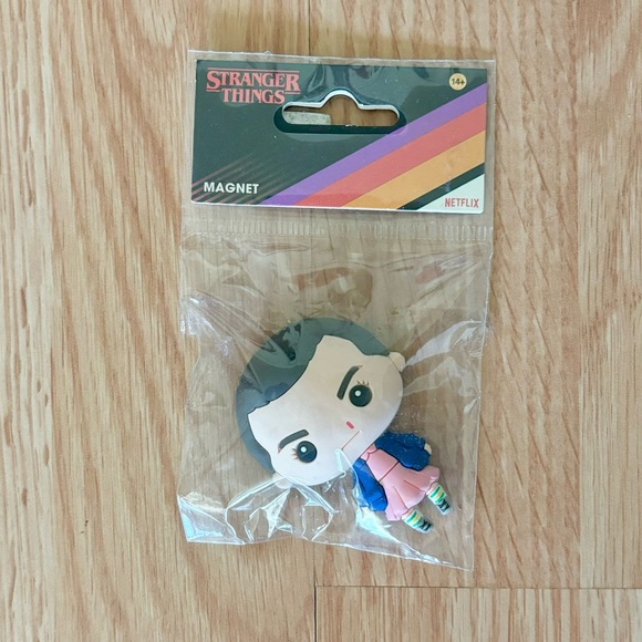 Stranger Things Collectibles - Picture 8 of 9